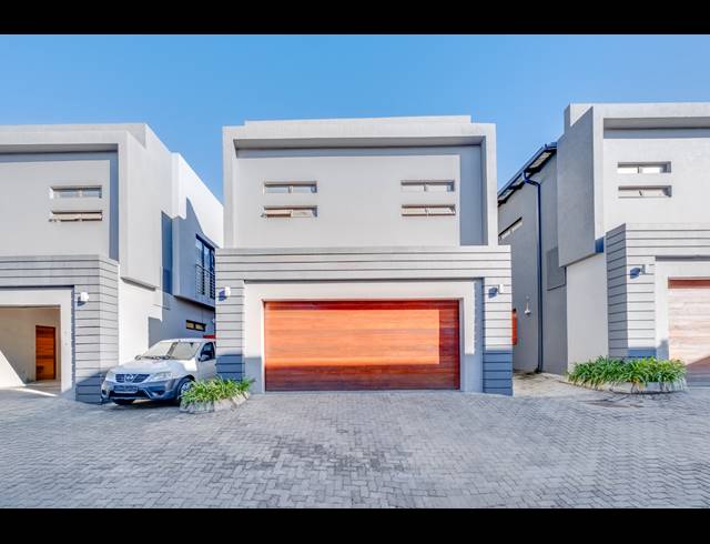 3 BEDROOM HOUSE FOR SALE IN BRYANSTON